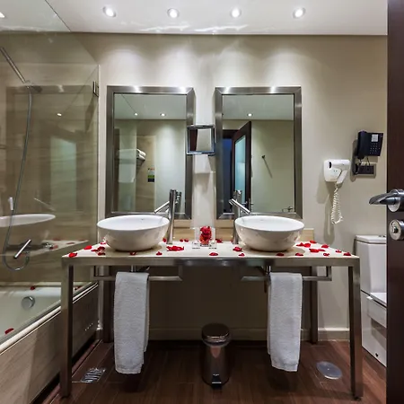 Ξενοδοχείο Lux 4*