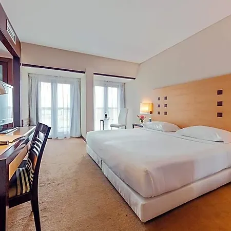 Ξενοδοχείο Lux 4*