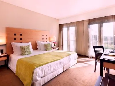 Lux Ξενοδοχείο 4*